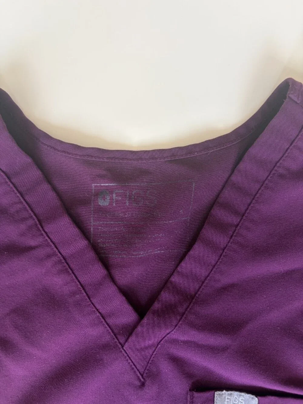 Figs Catarina One-Pocket Scrub Top in Purple (size S)